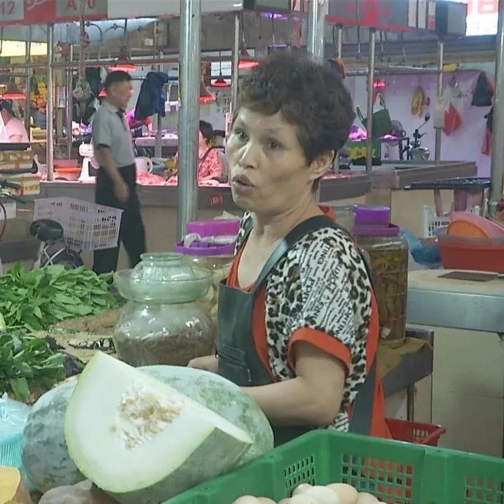 DƬ